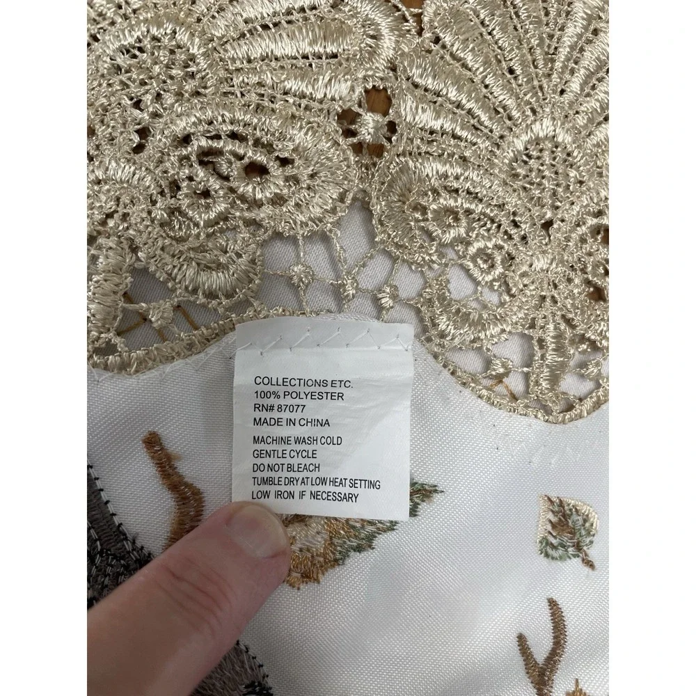 Chickadee And Lace Border Table Runner From Bed Bath And Beyond - Preowned